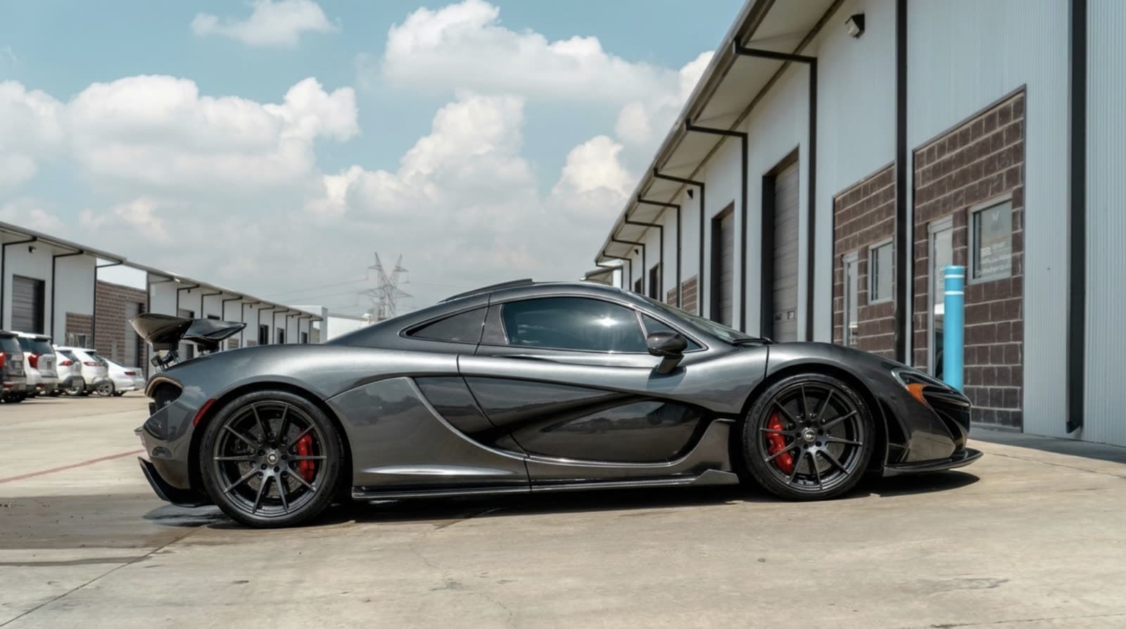 McLaren P1 side profile after paint detail